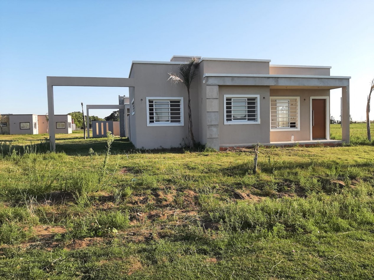 DUPLEX EN BARRIO SEMI CERRADO