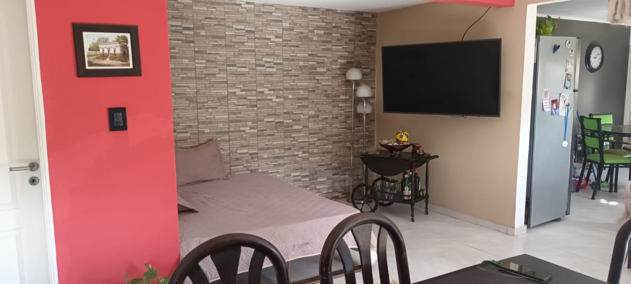 CASAS 2 + DEPARTAMENTO SOBRE AVENIDA