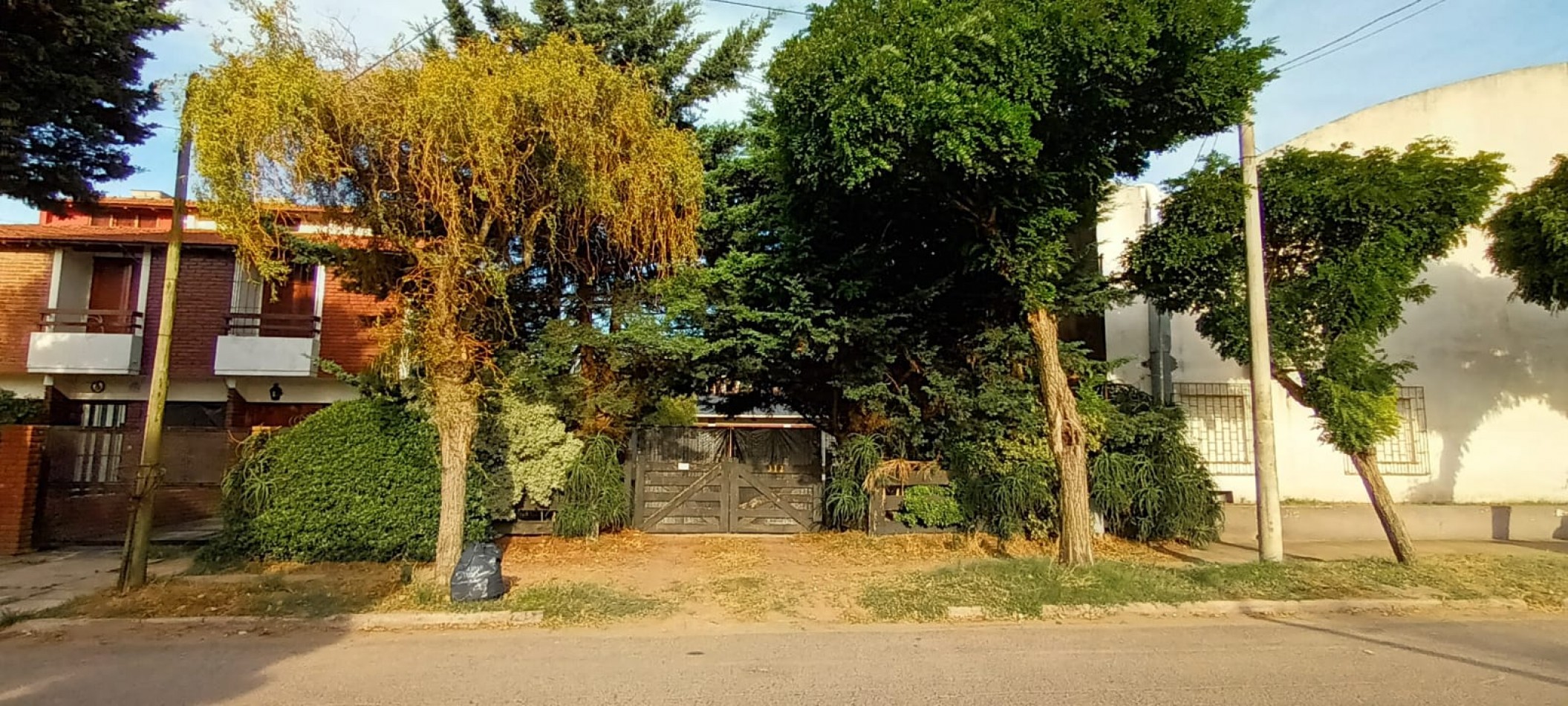 DEPARTAMENTO EN PH + LOTE CON VIVIENDA CENTRICO