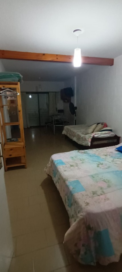 MONOAMBIENTE CON COCHERA