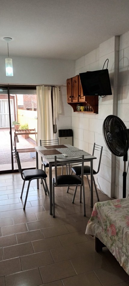 MONOAMBIENTE CON COCHERA