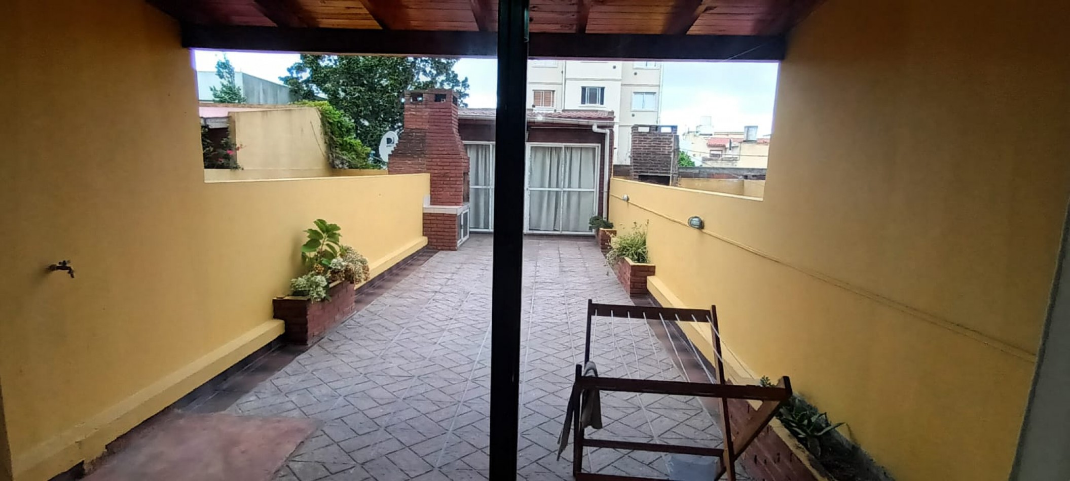 MONOAMBIENTE CON COCHERA