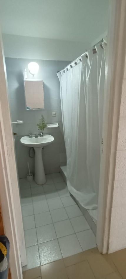 MONOAMBIENTE CON COCHERA