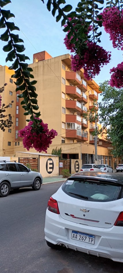 MONOAMBIENTE CON COCHERA