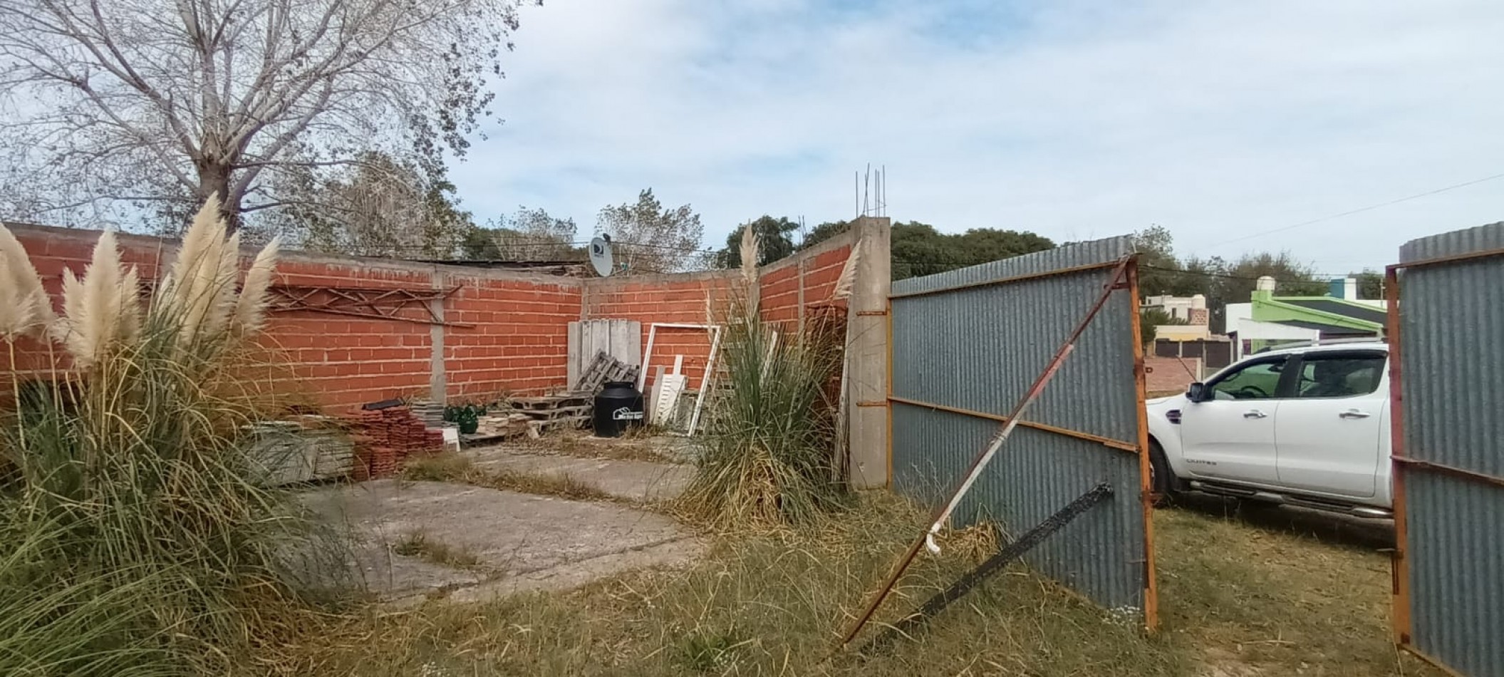 LOTE EN AVENIDA