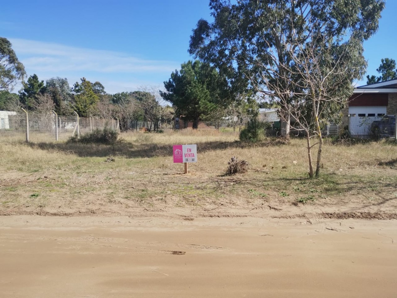 LOTE EN ZONA RESIDENCIAL