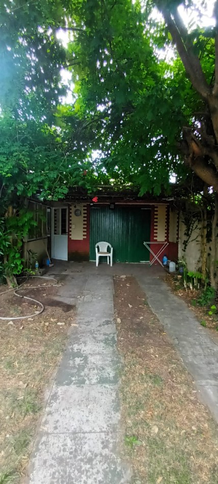 CASA EN 2 PLANTAS ,EXCELENTE  UBICACION 