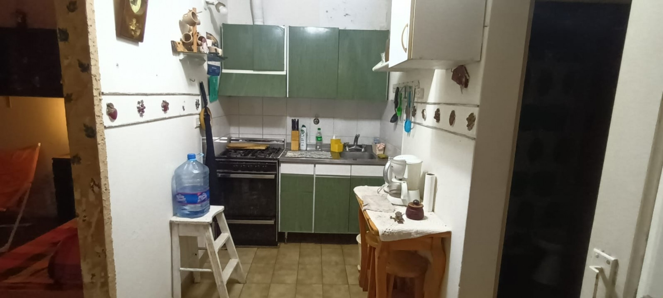 CASA EN 2 PLANTAS ,EXCELENTE  UBICACION 