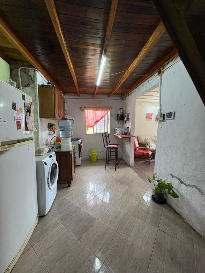 CASA DE 3 AMB,+DEPTO DE 3 AMB. NUEVO + MONOAMBIENTE