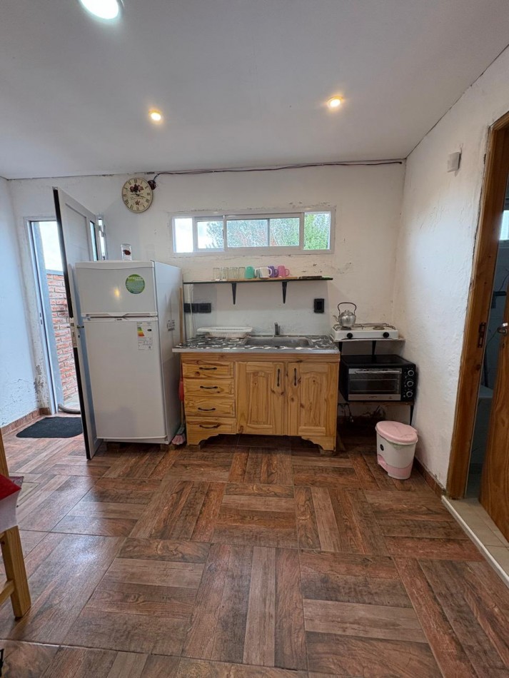 CASA DE 3 AMB,+DEPTO DE 3 AMB. NUEVO + MONOAMBIENTE