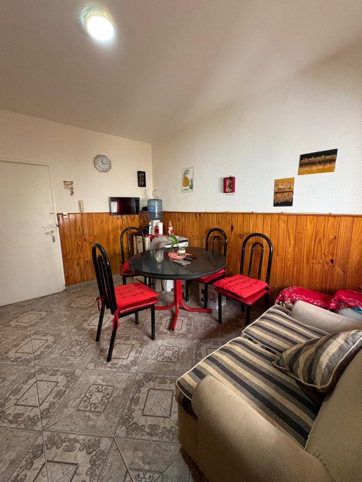 Departamento de 2 amb. con cochera