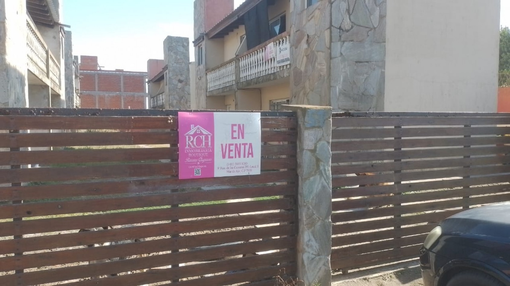 COMPLEJO DE 8 DEPARTAMENTOS A 50 MTS DEL MAR