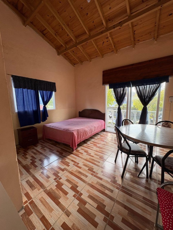 CASA DE 2 PLANTAS EXELENTE UBICACION