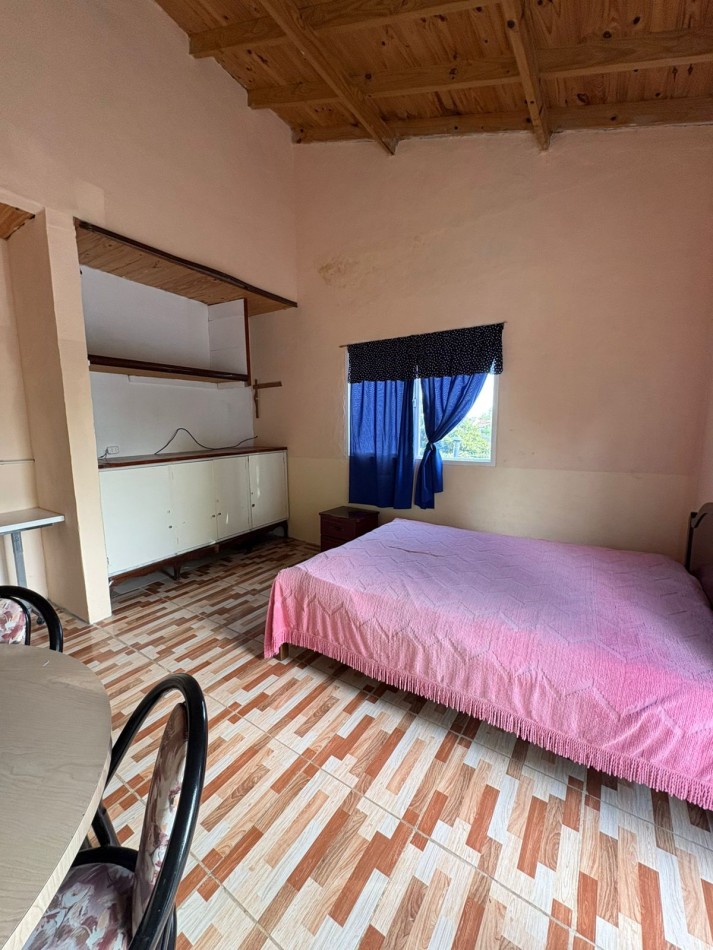 CASA DE 2 PLANTAS EXELENTE UBICACION