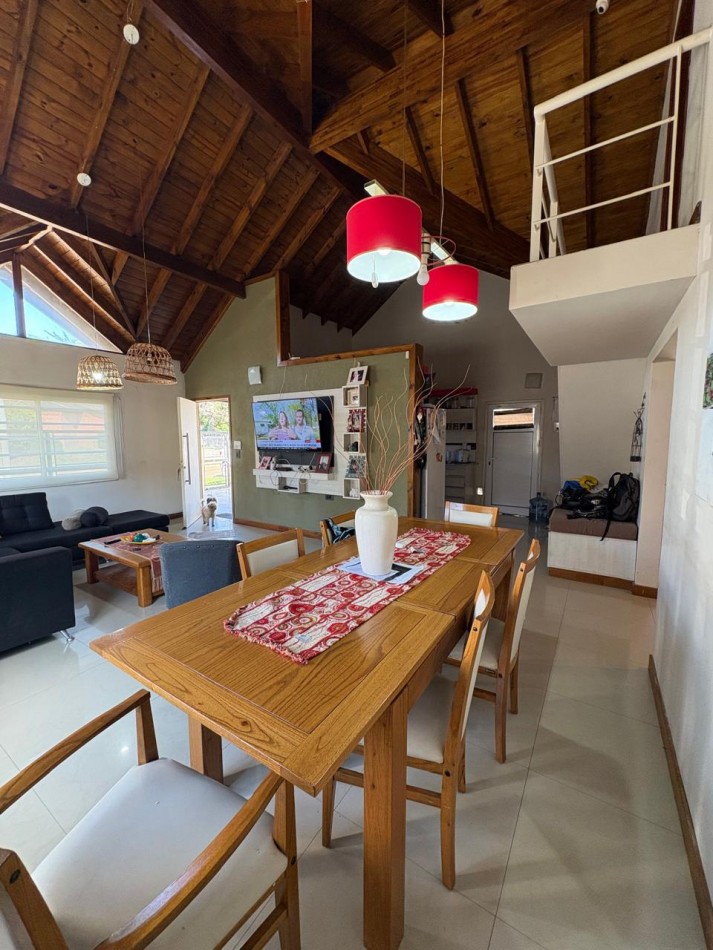 CASA TIPO CHALET EN ZONA RESIDENCIAL
