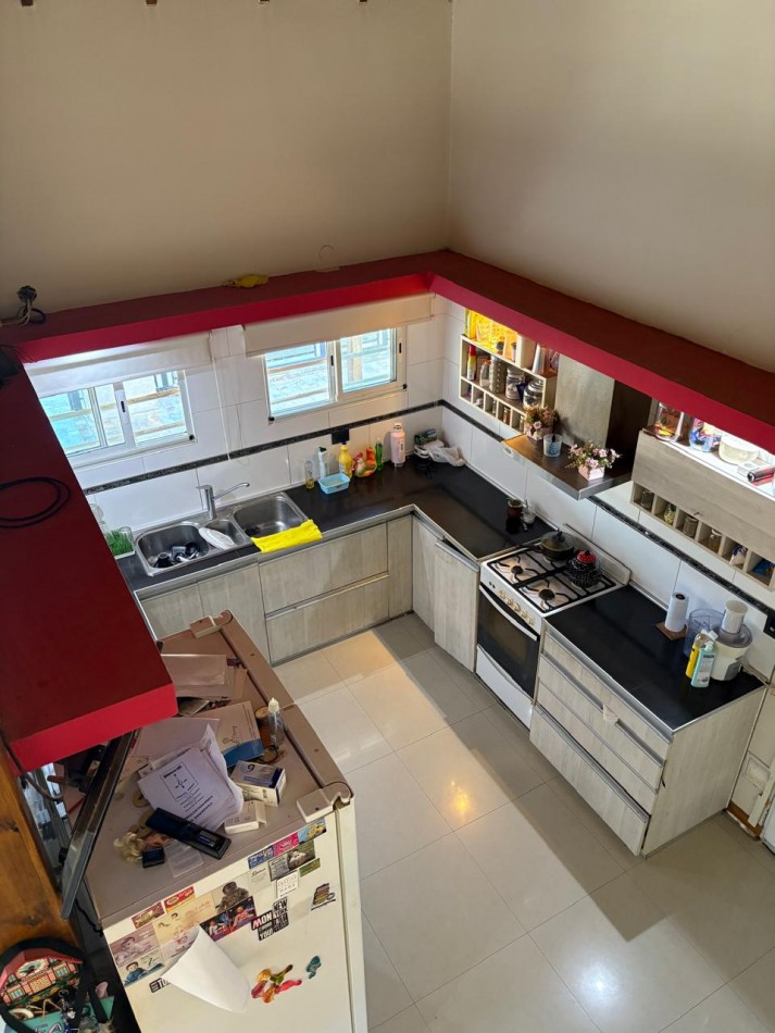 CASA TIPO CHALET EN ZONA RESIDENCIAL