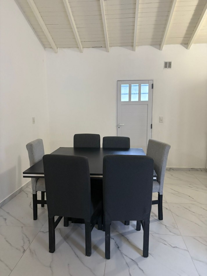 CASA TIPO CHALET EN ZONA RESIDENCIAL