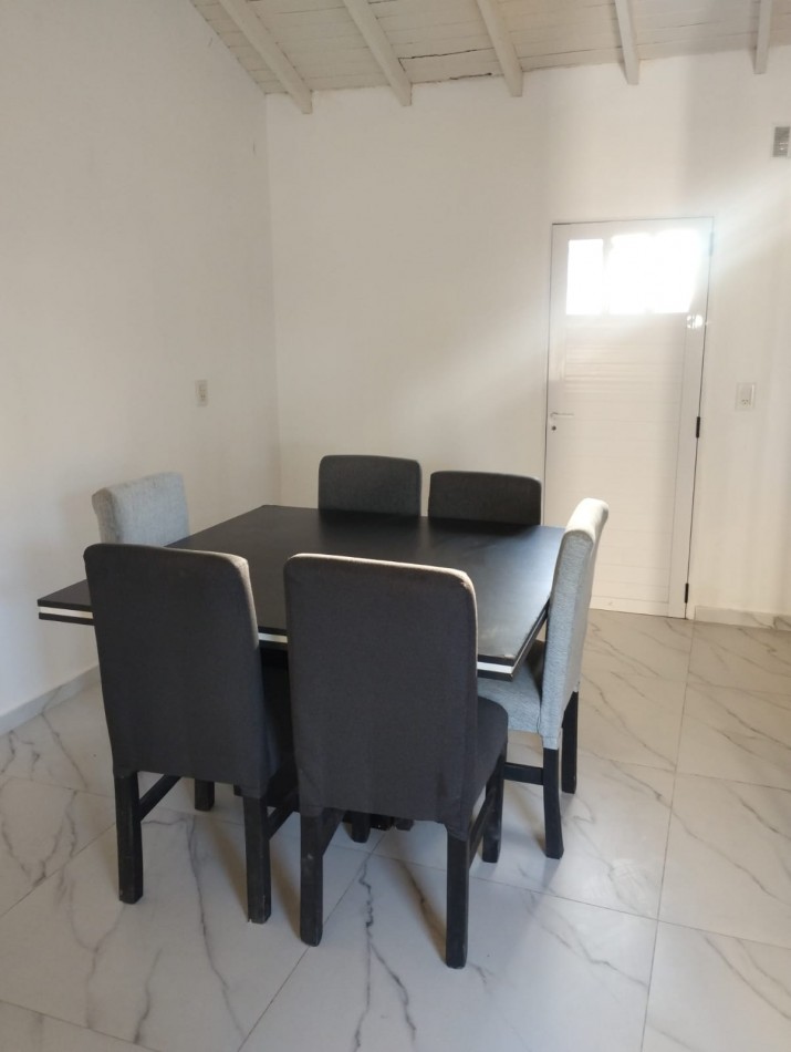 CASA TIPO CHALET EN ZONA RESIDENCIAL
