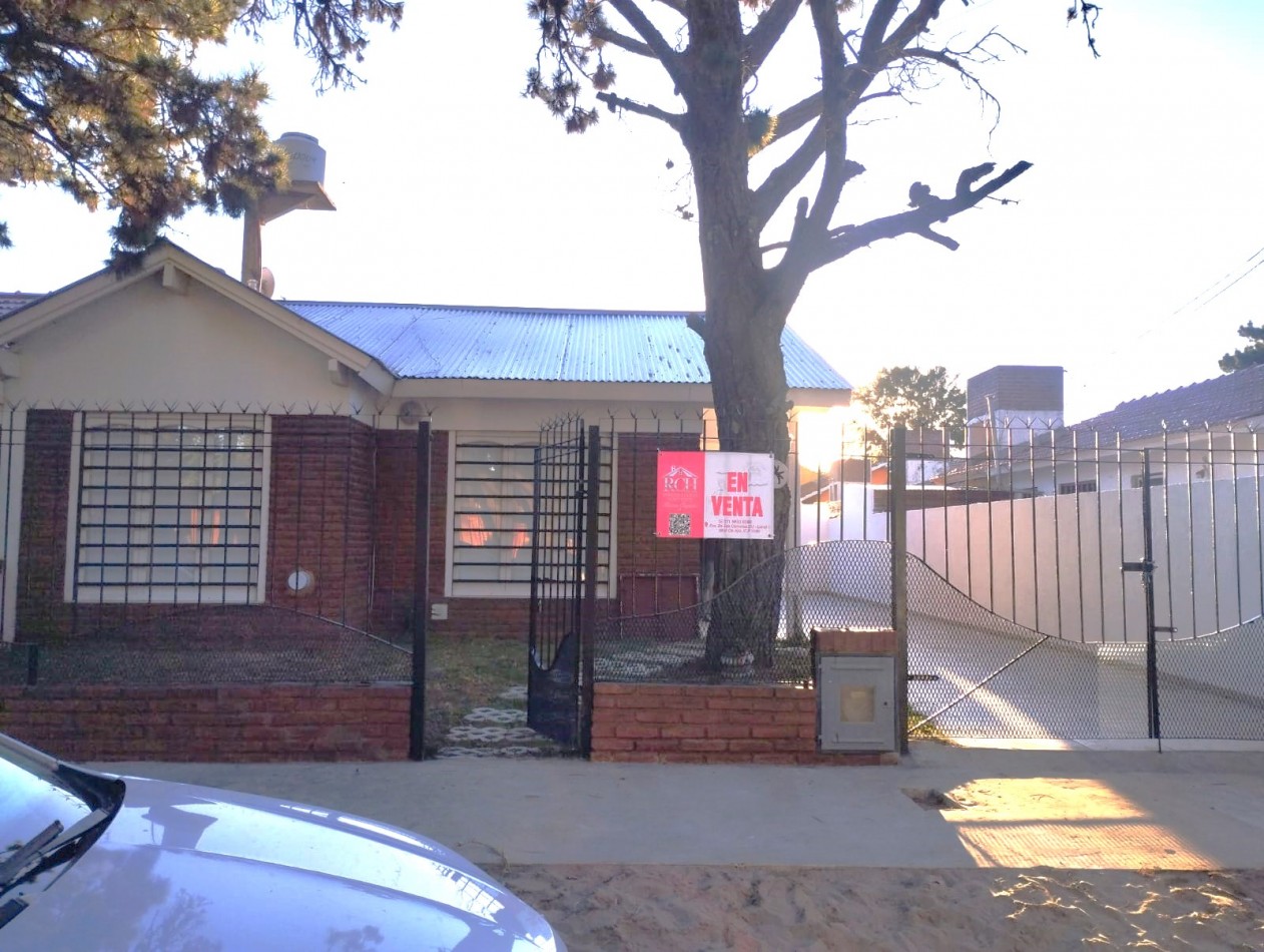 CASA TIPO CHALET EN ZONA RESIDENCIAL