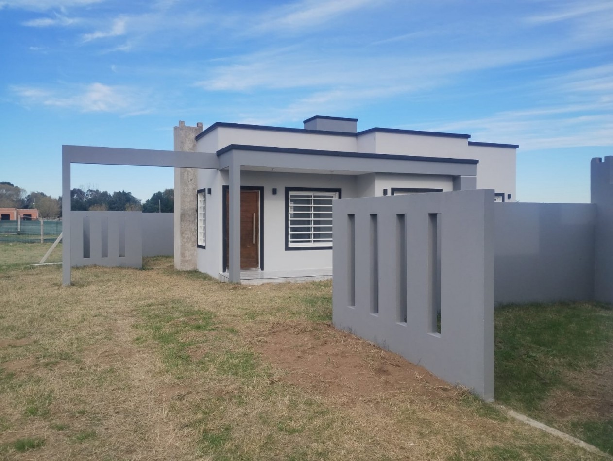 DUPLEX EN BARRIO SEMI CERRADO