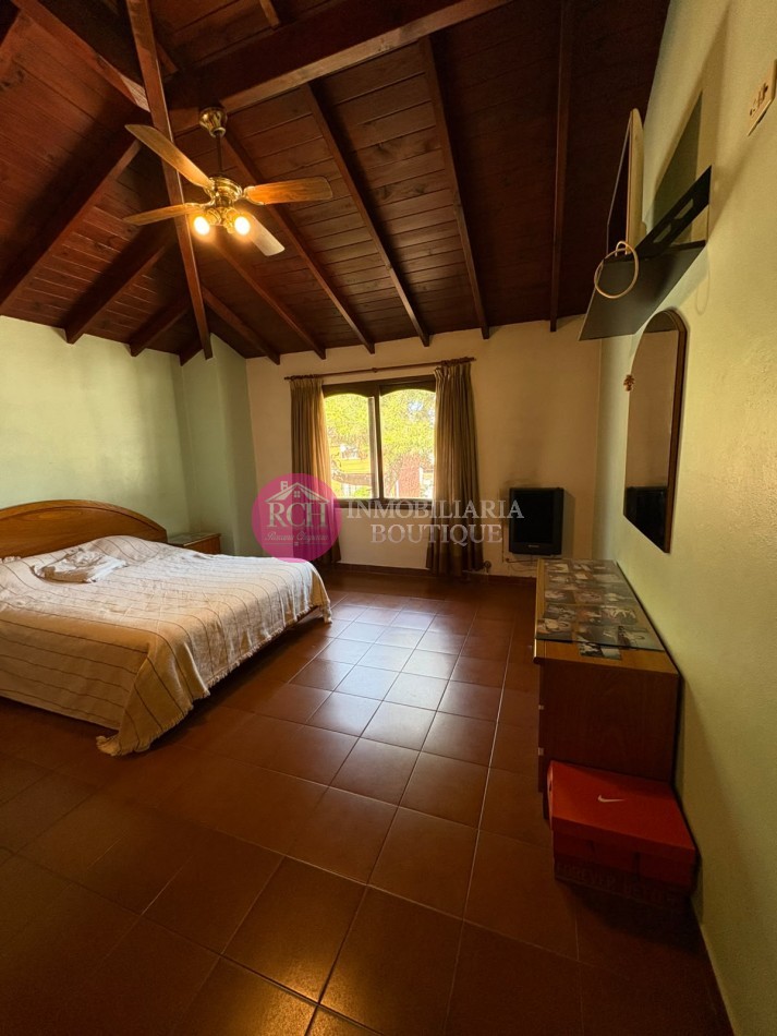 CASA PH DE 4 DORMITORIOS CON PARQUE, QUINCHO Y GARAGE - MAR DE AJO