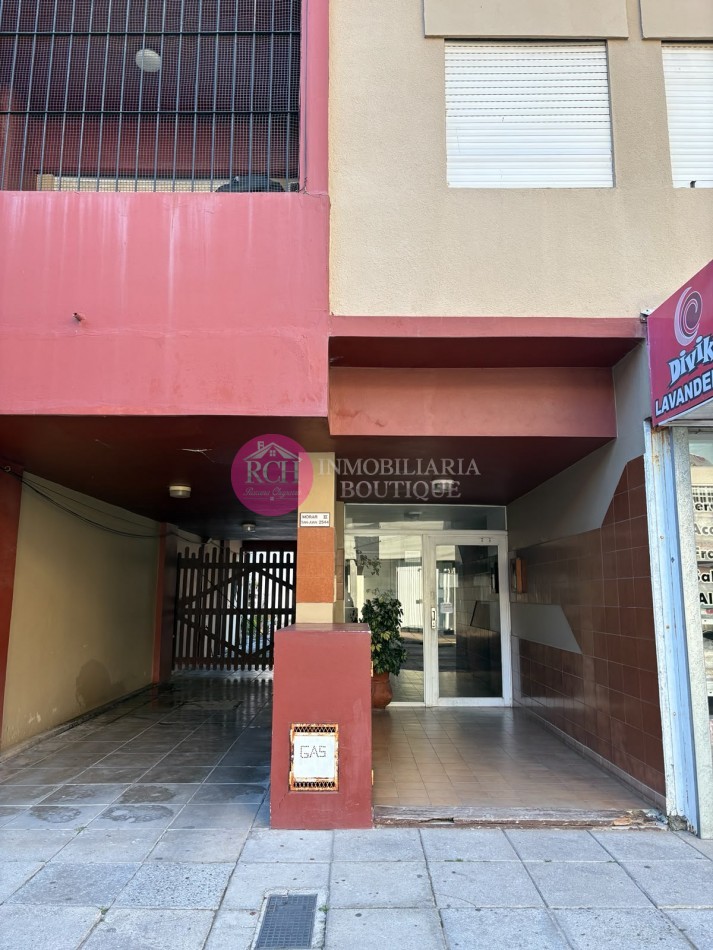 DEPARTAMENTO CENTRICO Y CERCA DEL MAR