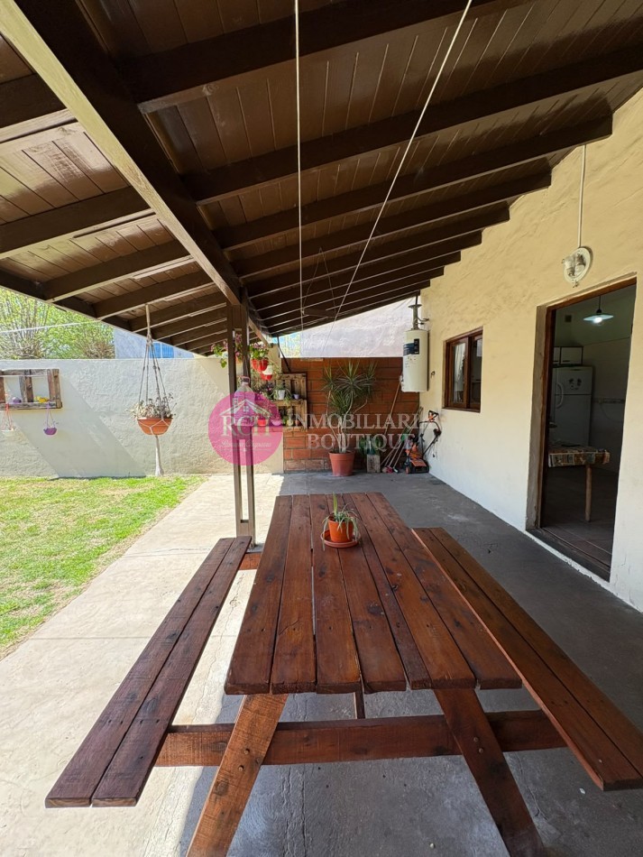 CASA PH DE 4 DORMITORIOS CON PARQUE, QUINCHO Y GARAGE - MAR DE AJO
