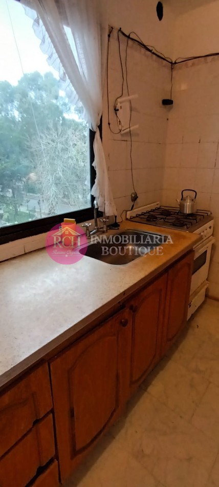 MONOAMBIENTE CON DORMITORIO SEPARADO Y BALCON A 300 METROS DEL MAR