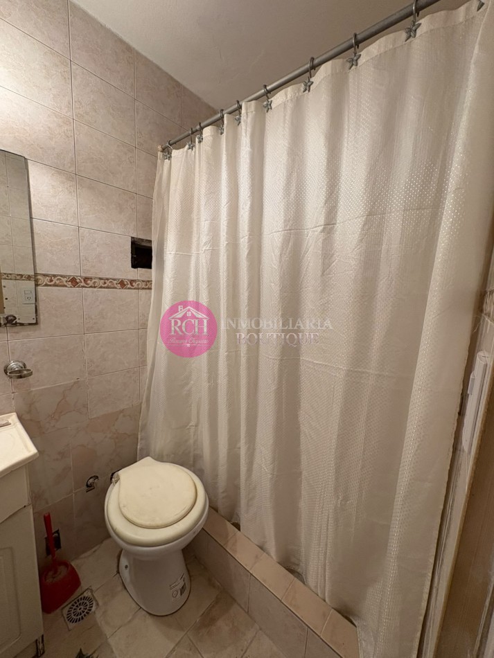 MONOAMBIENTE CON DORMITORIO SEPARADO Y BALCON A 300 METROS DEL MAR
