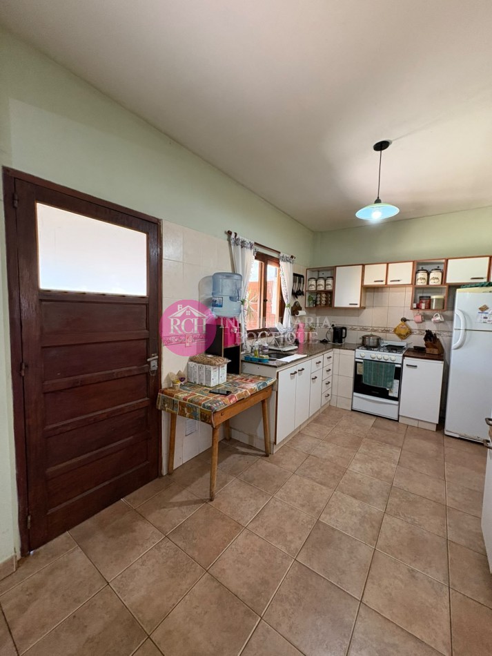 CASA PH DE 4 DORMITORIOS CON PARQUE, QUINCHO Y GARAGE - MAR DE AJO
