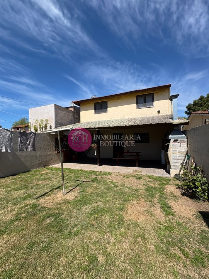 CASA PH DE 4 DORMITORIOS CON PARQUE, QUINCHO Y GARAGE - MAR DE AJO