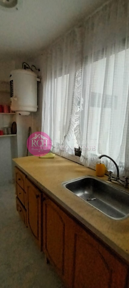 MONOAMBIENTE CON DORMITORIO SEPARADO Y BALCON A 300 METROS DEL MAR