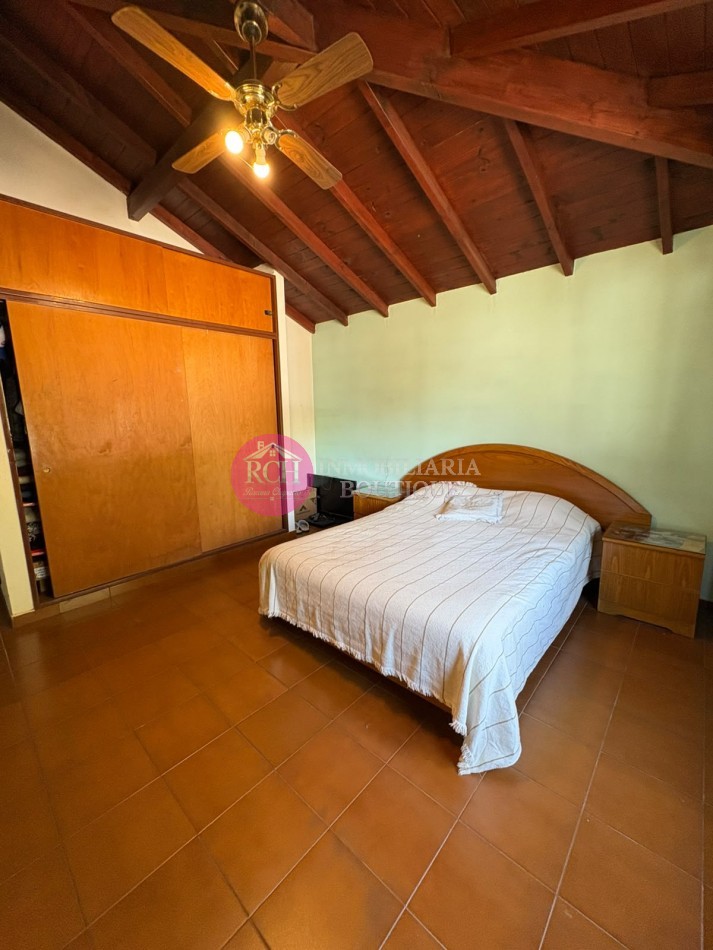 CASA PH DE 4 DORMITORIOS CON PARQUE, QUINCHO Y GARAGE - MAR DE AJO