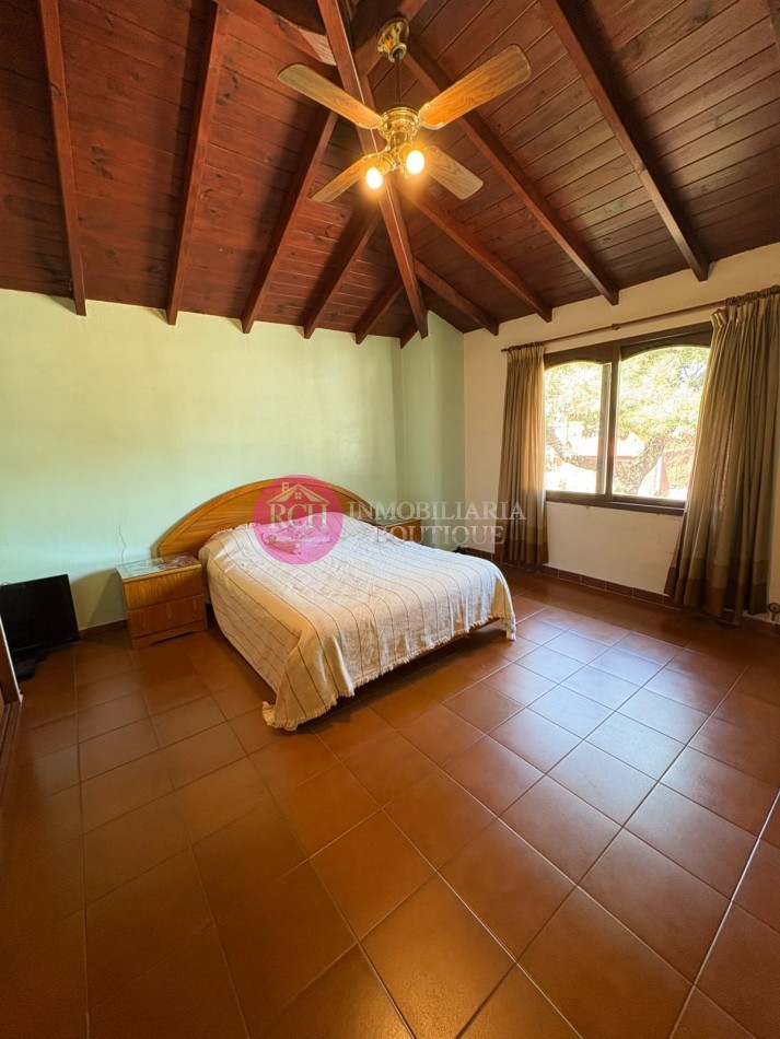 CASA PH DE 4 DORMITORIOS CON PARQUE, QUINCHO Y GARAGE - MAR DE AJO