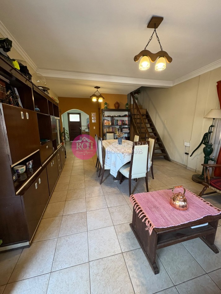 CASA PH DE 4 DORMITORIOS CON PARQUE, QUINCHO Y GARAGE - MAR DE AJO
