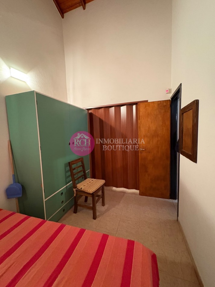 DUPLEX DE CASI 100 M² A 200 METROS DEL MAR, CON 3 DORMITORIOS, GARAGE Y PATIO CON PARRILLA