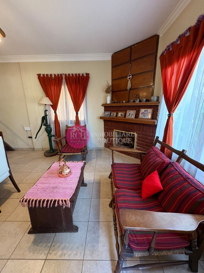 CASA PH DE 4 DORMITORIOS CON PARQUE, QUINCHO Y GARAGE - MAR DE AJO