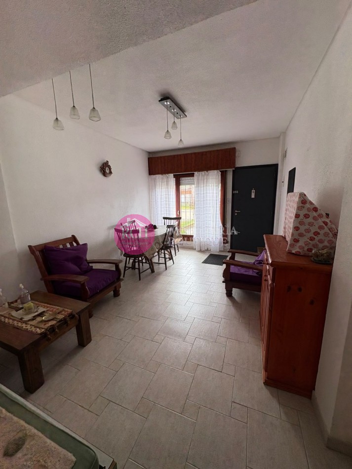 DUPLEX DE CASI 100 M² A 200 METROS DEL MAR, CON 3 DORMITORIOS, GARAGE Y PATIO CON PARRILLA