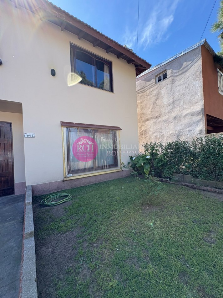 CASA PH DE 4 DORMITORIOS CON PARQUE, QUINCHO Y GARAGE - MAR DE AJO