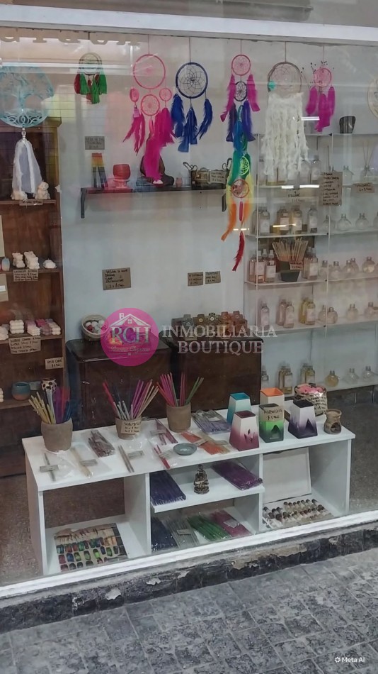 LOCAL COMERCIAL EN PLENA PEATONAL DE MAR DE AJO