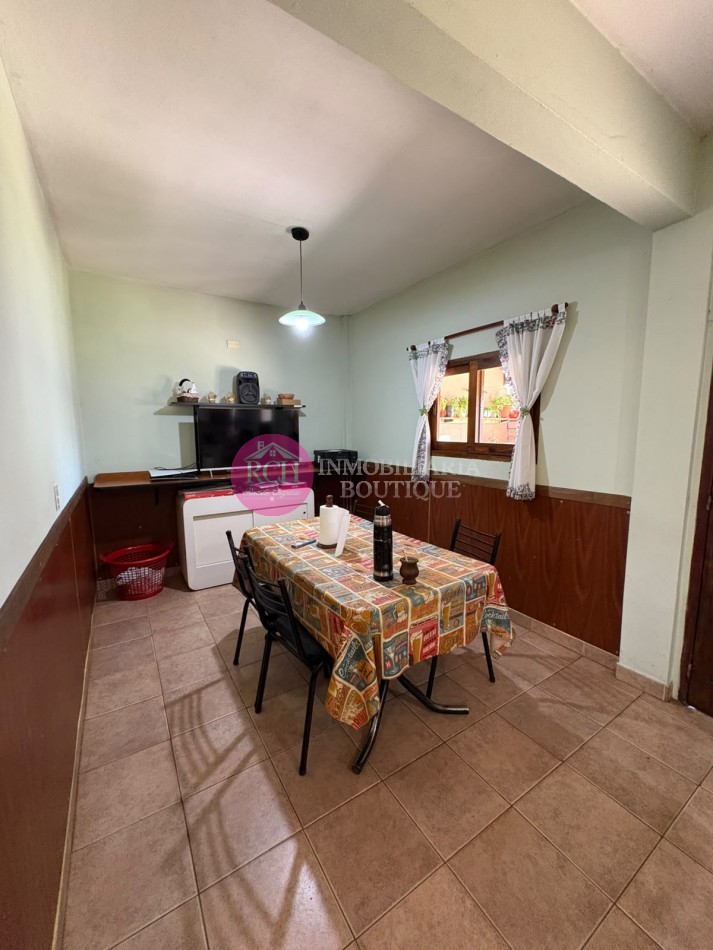 CASA PH DE 4 DORMITORIOS CON PARQUE, QUINCHO Y GARAGE - MAR DE AJO