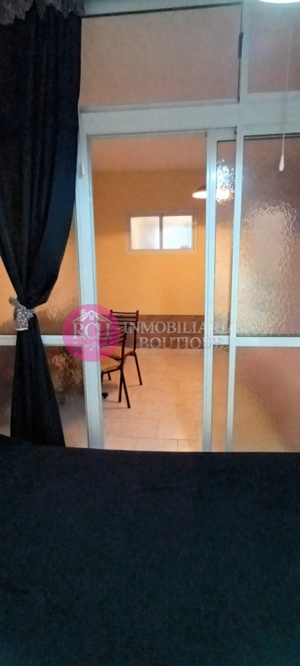 MONOAMBIENTE CON DORMITORIO SEPARADO Y BALCON A 300 METROS DEL MAR