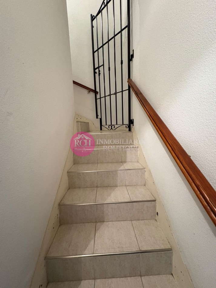 DUPLEX DE CASI 100 M² A 200 METROS DEL MAR, CON 3 DORMITORIOS, GARAGE Y PATIO CON PARRILLA