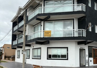 DEPARTAMENTO MODERNO FRENTE AL MAR