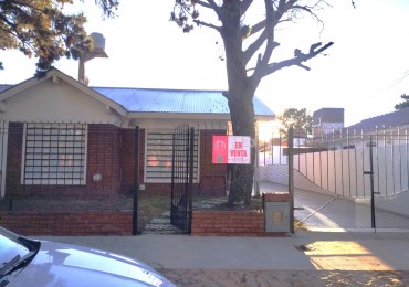 CASA TIPO CHALET EN ZONA RESIDENCIAL