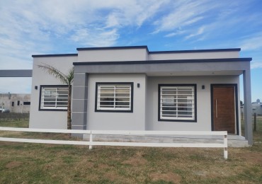 DUPLEX EN BARRIO SEMI CERRADO