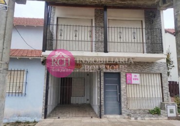 DUPLEX DE CASI 100 M² A 200 METROS DEL MAR, CON 3 DORMITORIOS, GARAGE Y PATIO CON PARRILLA